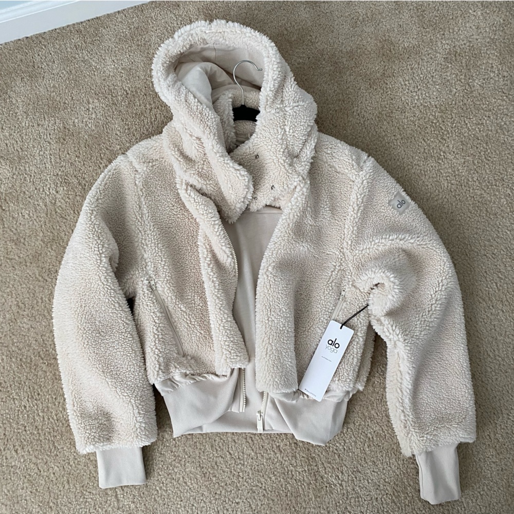 Alo Foxy Sherpa Jacket- NWT Bone